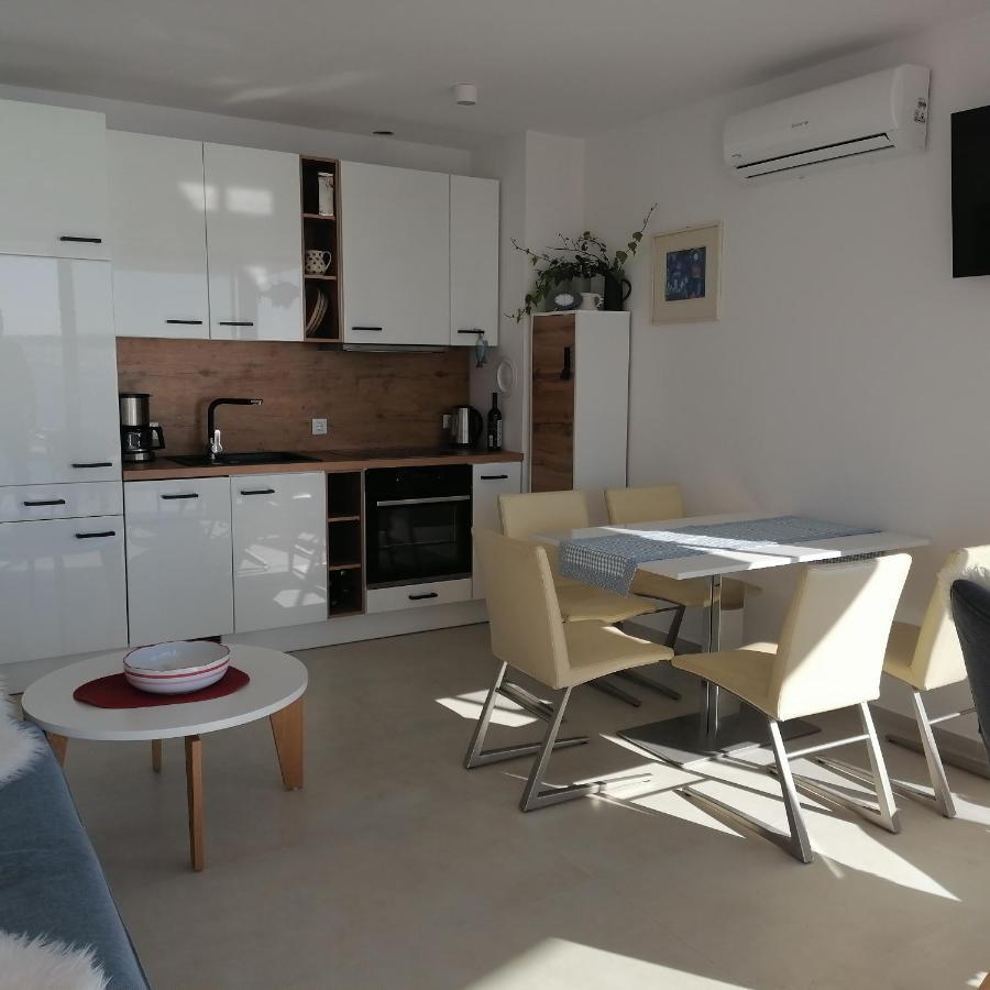 Bella Mare Apartment Mandre Exterior foto