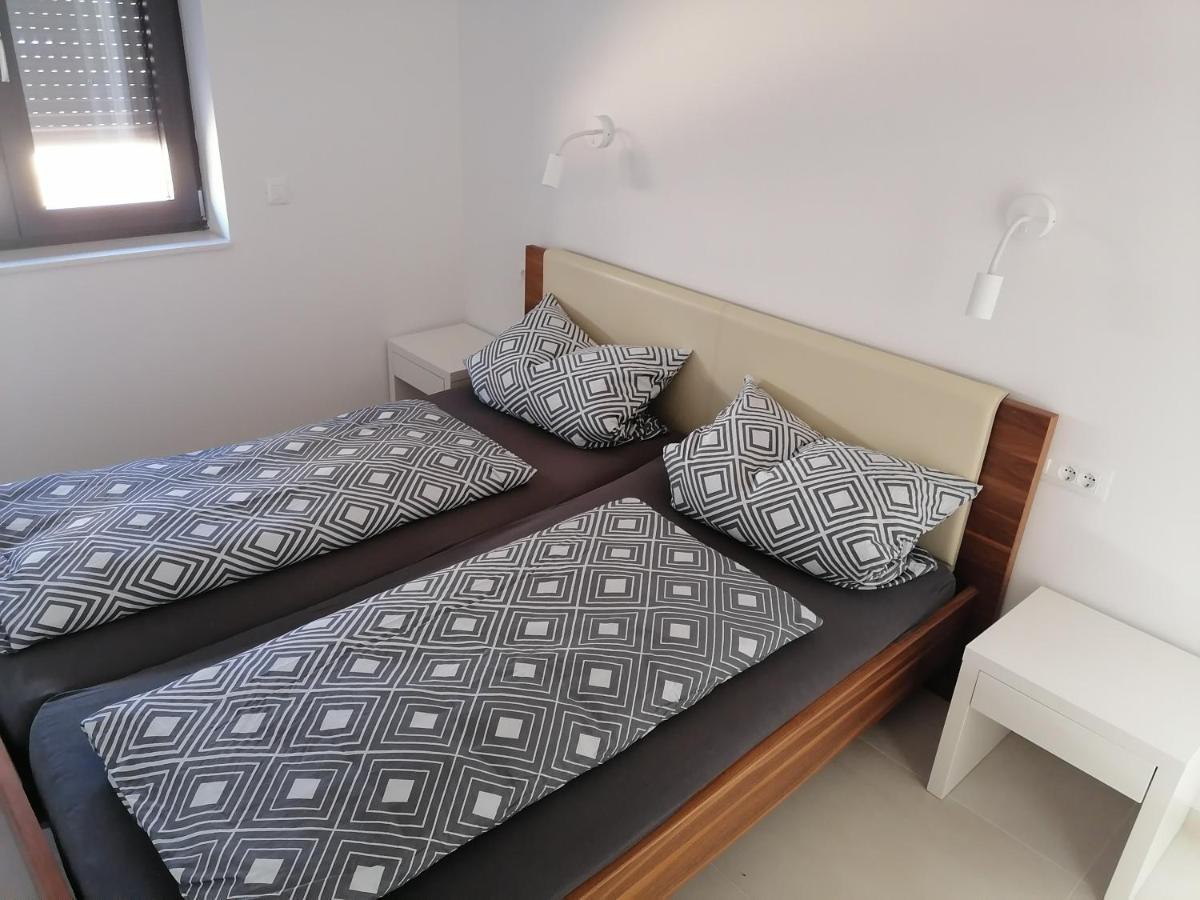 Bella Mare Apartment Mandre Exterior foto